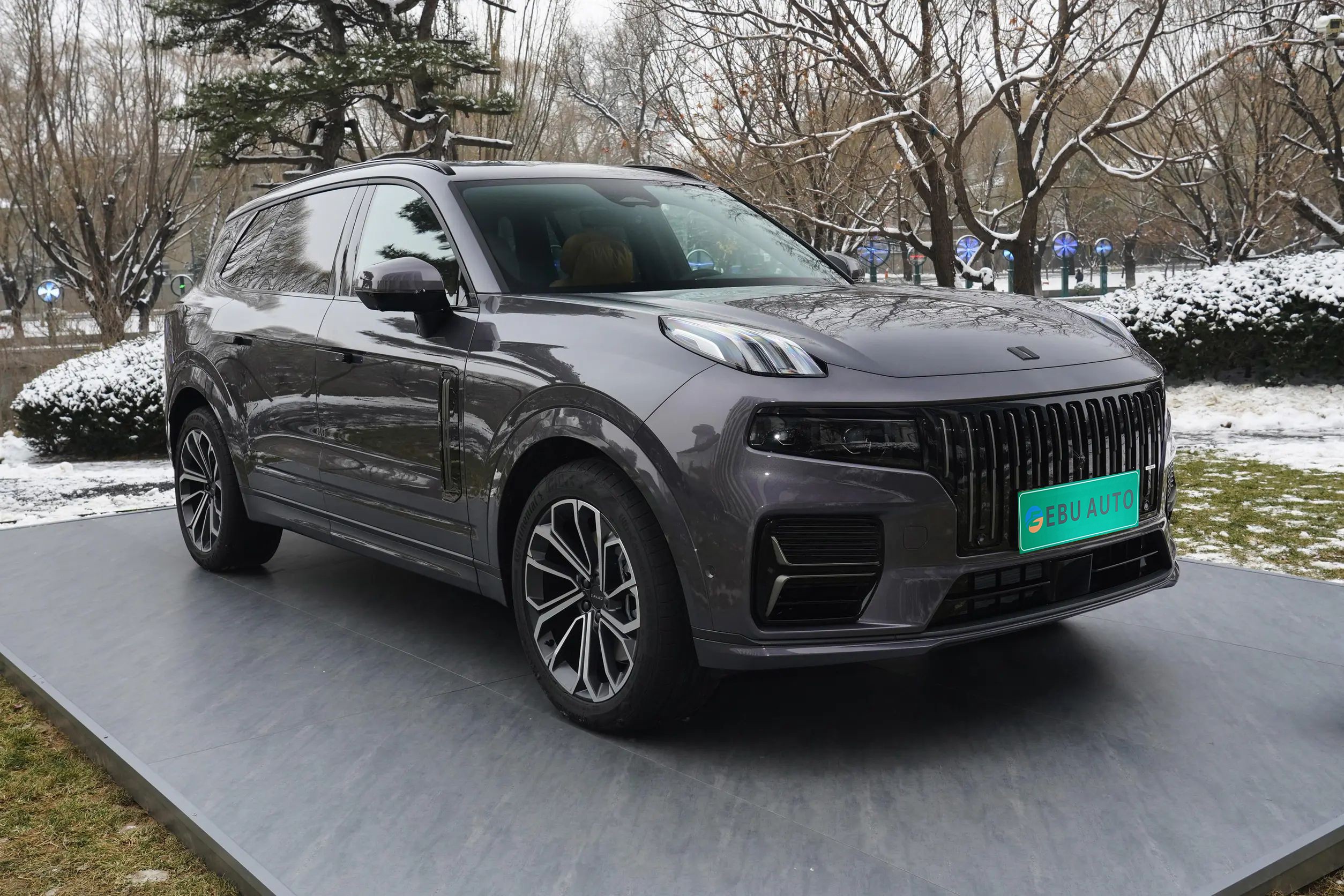 Lynk & Co 09 EM-P على وشك أن يتم إطلاقها، حيث سيتم وضعها كسيارة دفع رباعي متوسطة إلى كبيرة الحجم